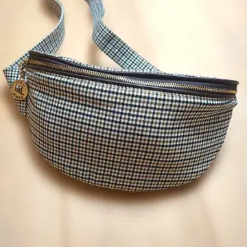 Mila Owen 체크 무늬 바디백