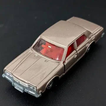 토미카 일본제 블랙 박스 No.32 도요타 크라운 2600 로얄 살룬