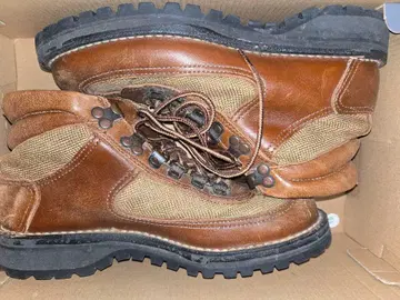 Danner 다너? 페더라이트?