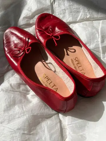 SPELTA 빨간색 발레 슈즈 스펠타 레드 펌프스