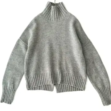 새상품급 프리미어 아롱디스망 두툼한 캐시미어 울 하이넥 니트 그레이