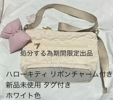 헬로키티 리본 자수 숄더백 화이트 색상 미사용 새상품