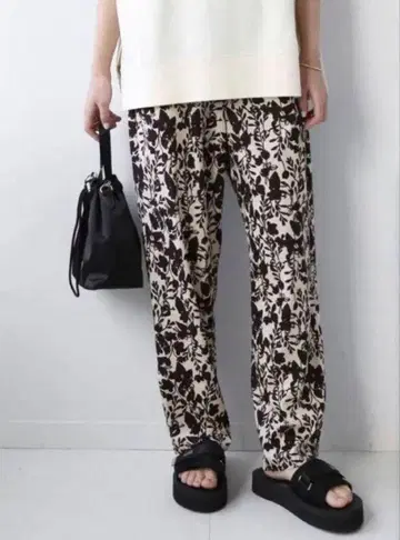 JOURNAL STANDARD relume 바이컬러 플라워 이지 팬츠