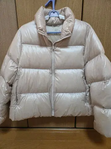 UNIQLO 울트라 라이트 다운 XL 베이지 다운 자켓