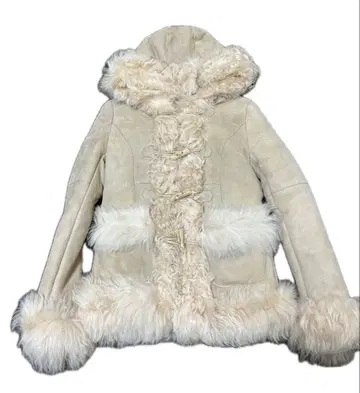 잡지 게재 ME COUTURE 무스탕 코트 정가 13만 6500엔