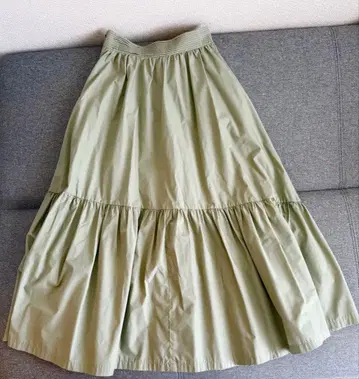 emmi 플레어 스커트 올리브 S 사이즈