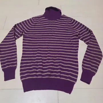 TAKASHIMAYA 캐시미어 100% 보라색과 베이지 터틀넥 니트