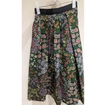 이에나 플라워 스커트