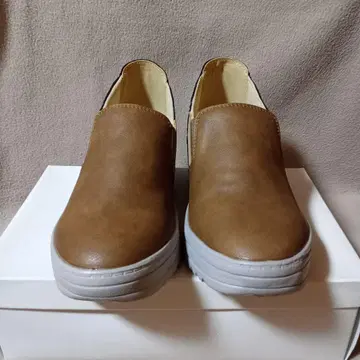 브라운 슬립온 여성용 신발