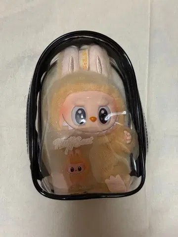 Have a seat 라부부 labubu