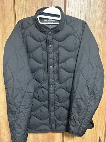 UNIQLO WhiteMountaineering M 사이즈 다운 자켓