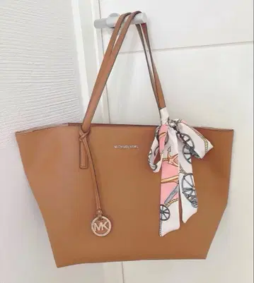 [ 마이클코어스 ] 토트백 / 카멜 / 브라운