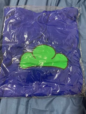 미사용 새상품 오소마츠 6쌍둥이 마츠 후드티 (카라)