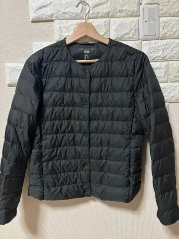 새상품급 유니클로 울트라 라이트 다운 컴팩트 자켓 다크 그린 M