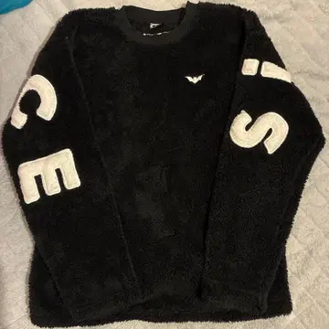 SiM WiNTER COLLECTION 2020 보아 맨투맨 L