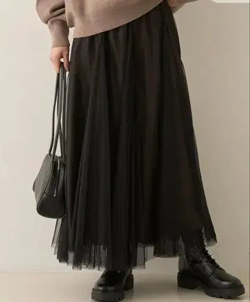 튤 바닥 플레어 스커트 블랙
