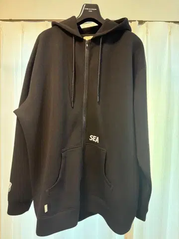 WIND AND SEA 블랙 집업 후드티