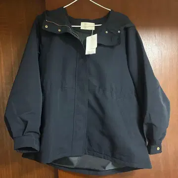 네이비 후드 부착 마운틴 후드티 anysis