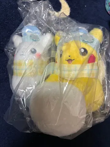 [ 2개 세트 ] 포켓몬 봉제 인형 피카츄와 눈놀이 피카츄 눈사람