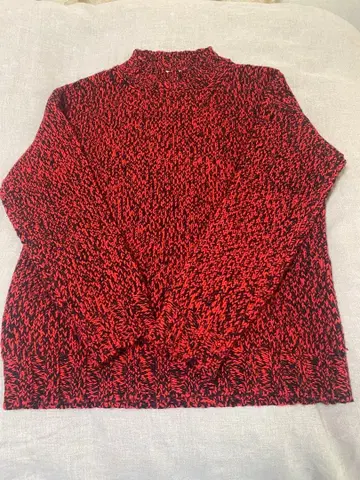 PLAN C 빨간색과 블랙의 터틀넥 니트