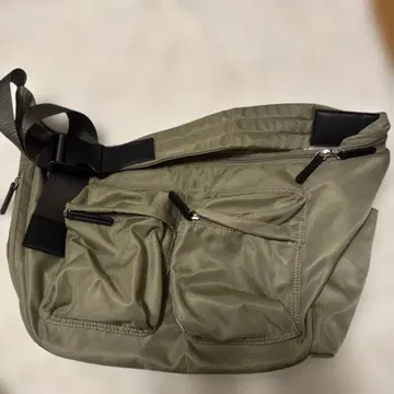 jeanasis 카키 나일론 숄더백