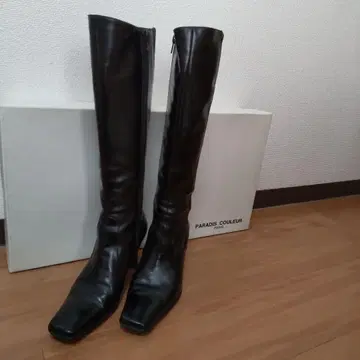 블랙 가죽 스퀘어토 롱 부츠