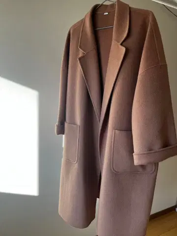 미라 오웬 코트