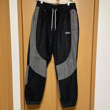 SAPEUR 데님 트랙 팬츠 블랙
