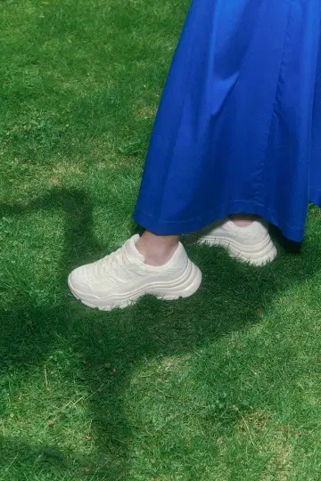 새상품 통굽 화이트 스니커즈 청키 밑창 텍스타일 러닝화