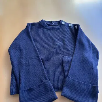 타라 자몽 하트 비쥬 부착 니트