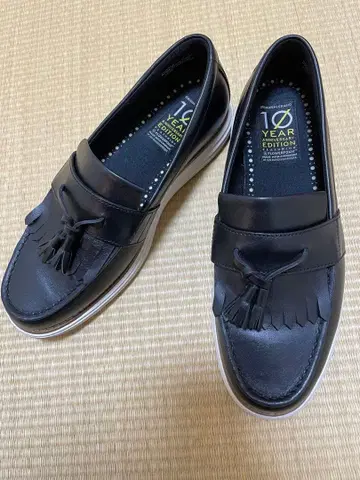 [ 새상품급 ] 콜한 천연 가죽 리얼 가죽 태슬 로퍼 고품질 블랙