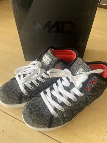 MAD FOOT 하이컷 스니커즈 새상품