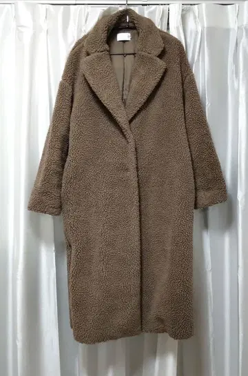 새상품급 KBF 보아 코트 브라운 롱 코트