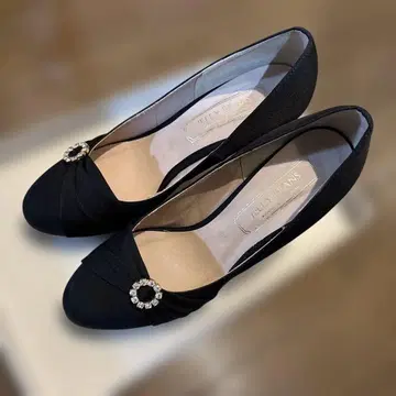 JELLY BEANS 블랙 펌프스 22.5cm