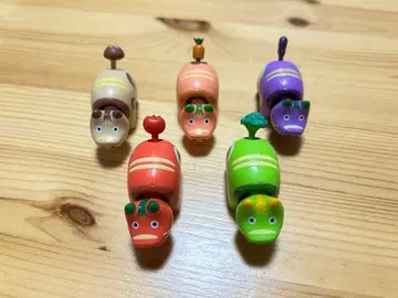 빨간 소 얼굴 야채 가챠가챠