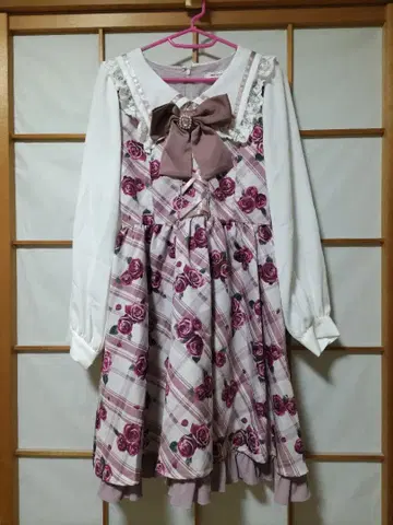 Ank Rouge 로즈 패턴 긴팔 무릎 기장 원피스