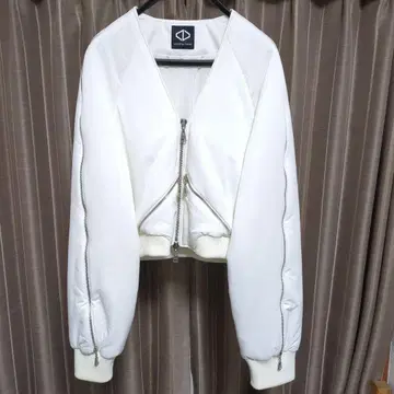 [ 매입 ] Acuod by Chanu의 화이트 봄버 자켓