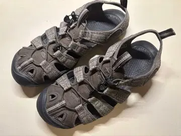 KEEN 스포츠 샌들