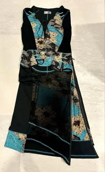 [ USED ] Ozz On(오즈 온) 티셔츠 셋업