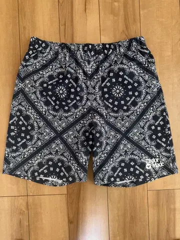 TaylorMade 반다나 패턴 숏팬츠