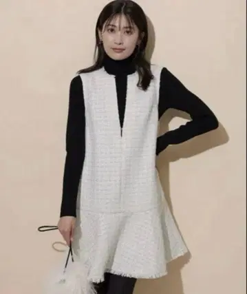 아푸와이저 리셰 화이트 트위드 오버롤 스커트 1