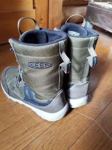 KEEN 하이컷 트레일 부츠