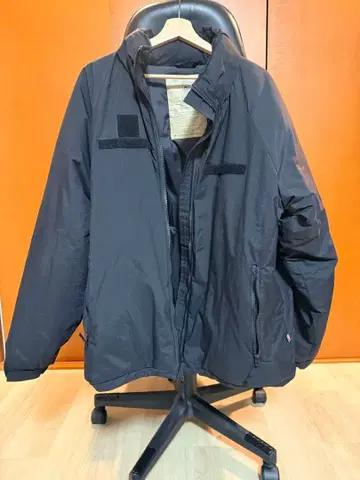 블랙 다운 자켓