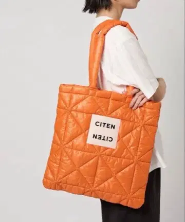 미사용 새상품 [CITEN] CITEN 패디드 토트백 오렌지