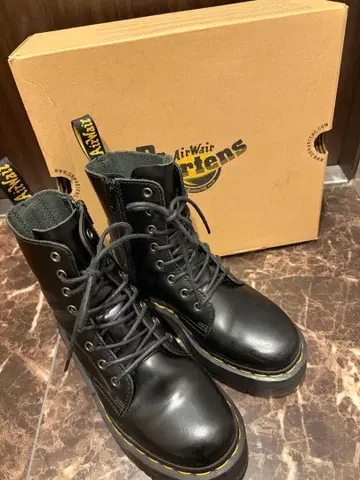 닥터 마틴 통굽 블랙 UK 4