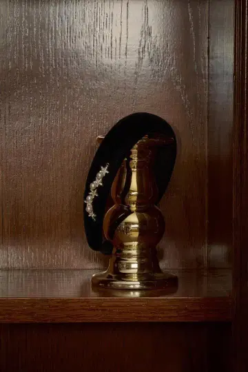 새상품 herlipto Velour Stars Headband 머리띠