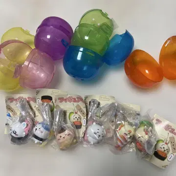 캡슐 토이 동물과 스시 피규어 세트