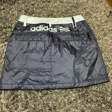 [ 새상품급 ] adidas 골프 스커트 방한 네이비 버튼 포함