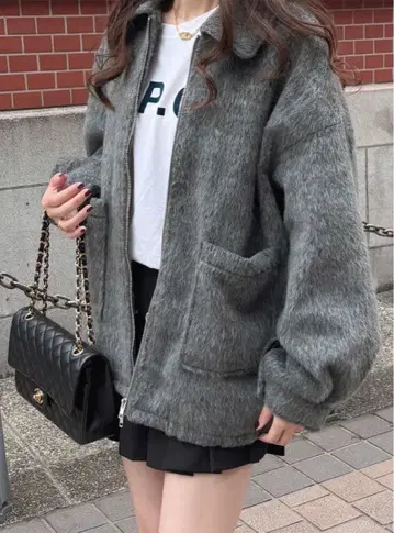 GRL 더블 지퍼 미들 기장 샤기 블루종