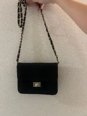 블랙 숄더백 ray beams